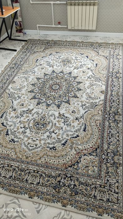 Продам ковер, в отличном состояние, размер 3,43×2,34