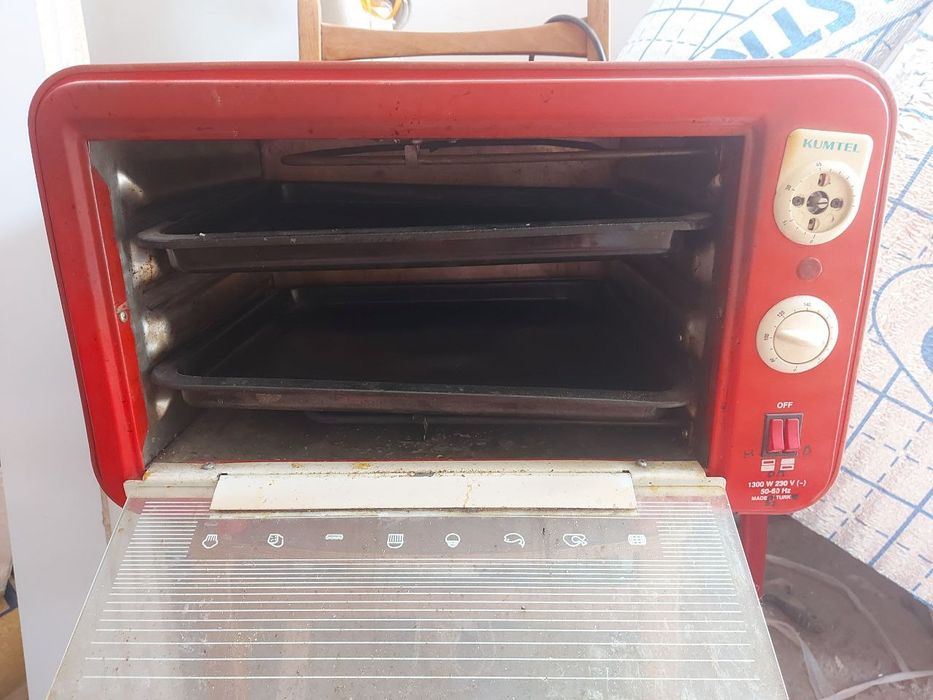 Продаётся электрическая духовка KUMTEL
