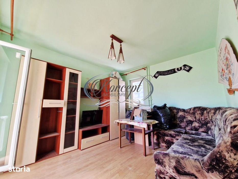 Apartament cu potential, orientare sud-est, 2 balcoane, zona Parang