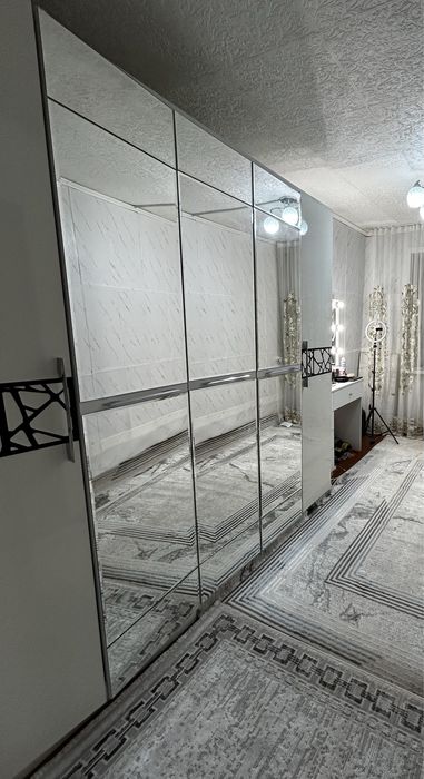 Шкаф 5 дверный с зеркалом
