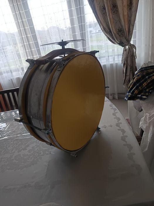 Vând doba cu piele de capra cu fedeu