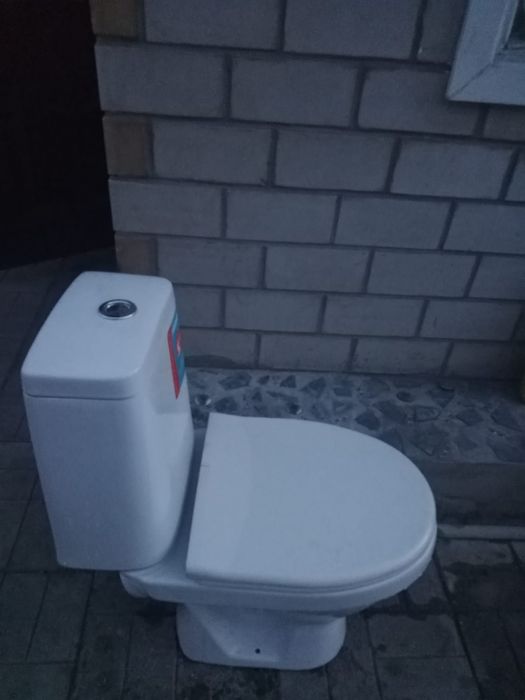Срочно продам унитаз
