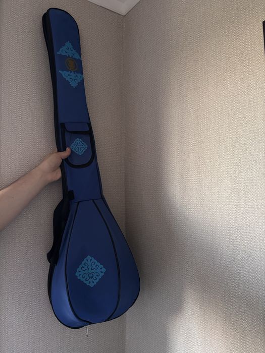 Продам домбру с чехлом