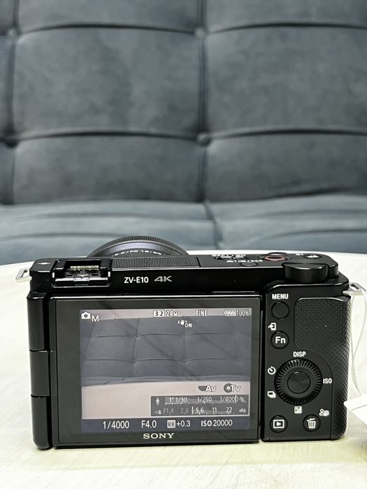 Sony ZV-E10.