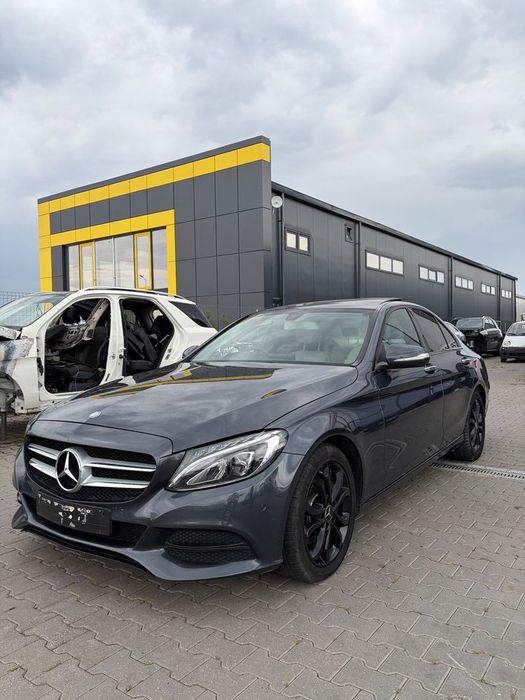 Dezmembram Mercedes Benz C class W205 2.2 diesel din 2015