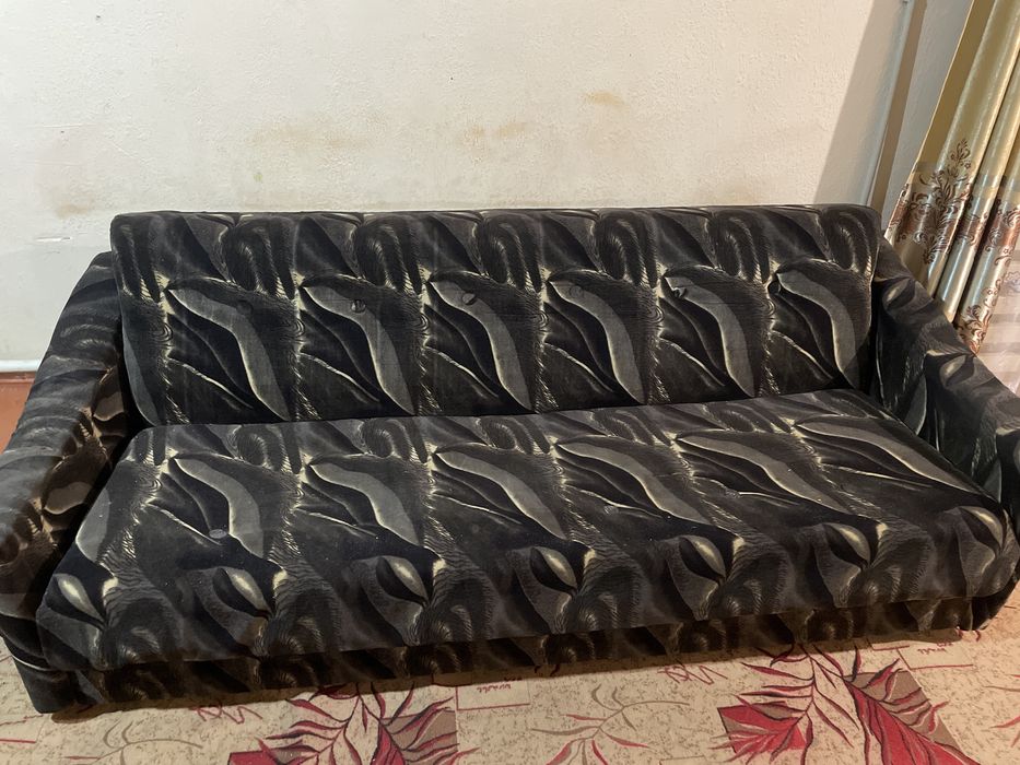 Продаётся диван, 2.20 м х 80 см
