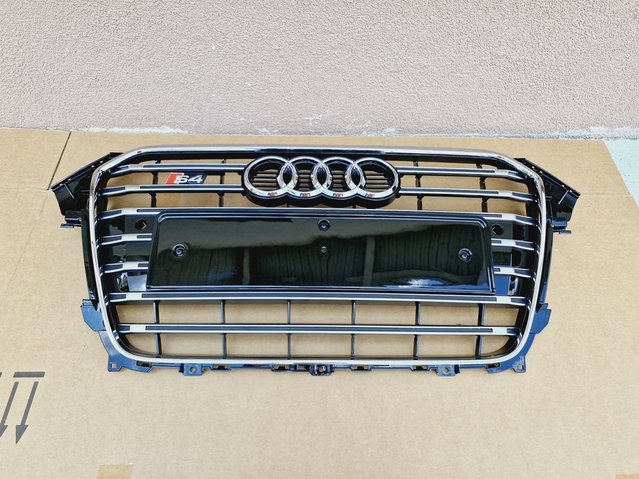 Grila centrala Audi A4 S4 B8 facelift 2012-2015