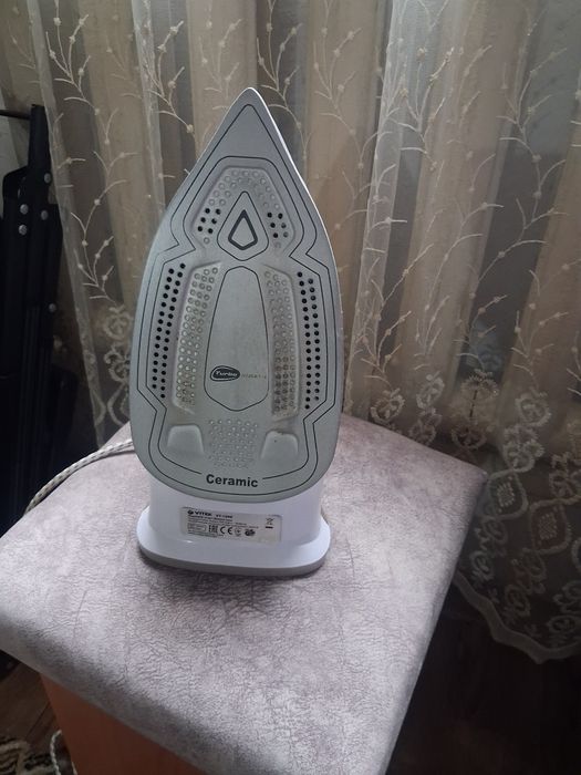 Бытовая техника утюг
