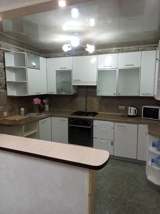 Сдаётся 3ком люкс Сутюшева 15