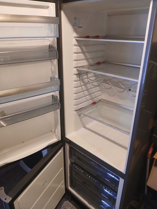 Продавам AEG Хладилник Печка и Пералня