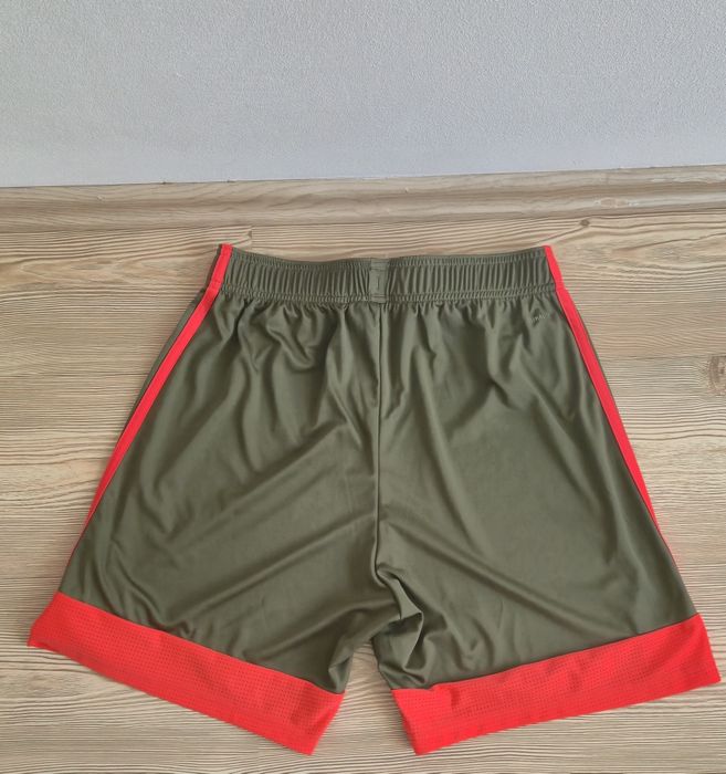 Pantaloni scurți Adidas