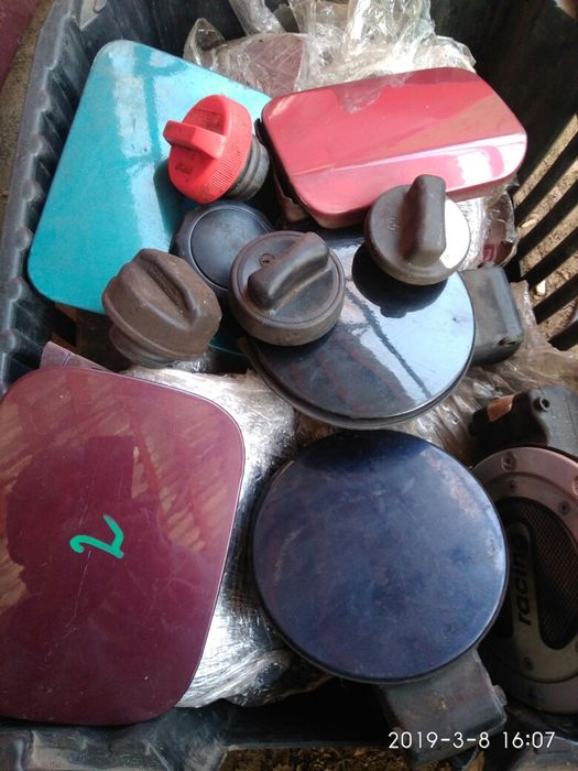 Крышка, лючок бензобака