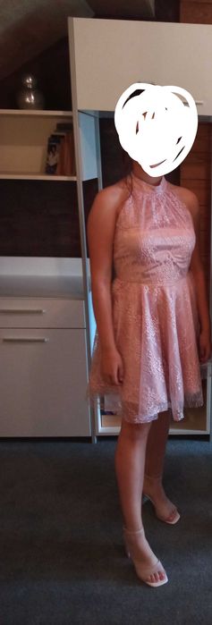 Продавам рокля за малки дами