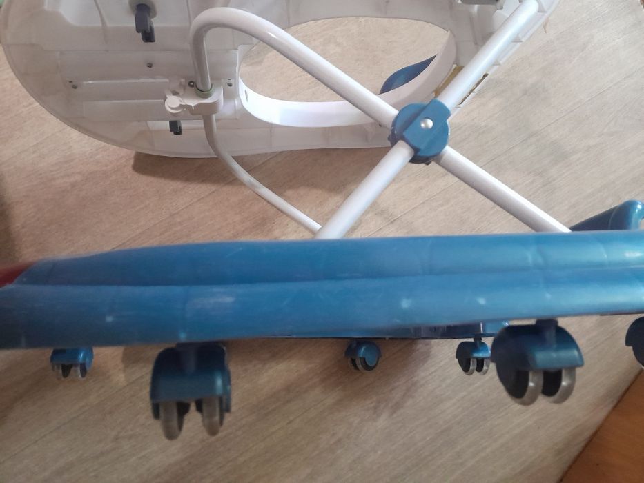 Ходунок Хэппи бэби 10.000 т.