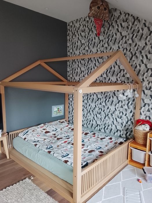 Кровать детская в форме домика
