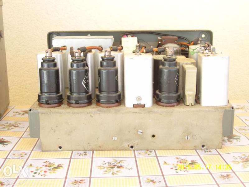 Продавам военен приемник от танкова радиостанция 10 рт-26