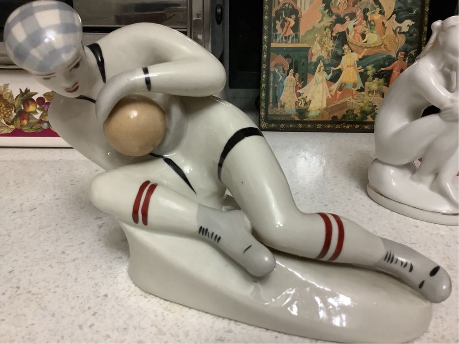 Статуэтка фарфоровая СССР