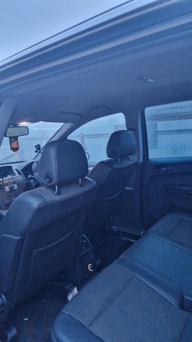 Opel zafira 7 locuri.