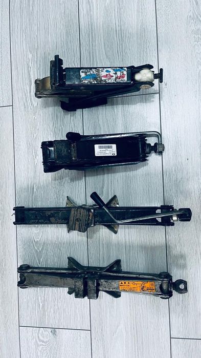 Продам домкрат Балон ключ и фаркоп