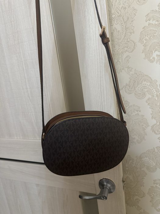 Продам новую сумочку Michael Kors