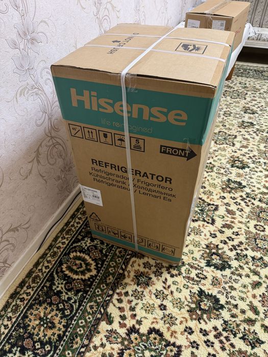 Холодильник мини Hisense в упаковке