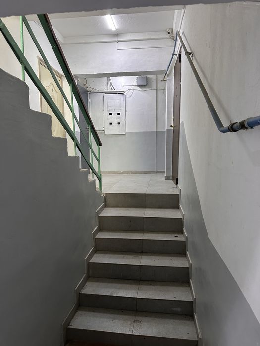 Продам 1 ком  8 мкр Жубанова