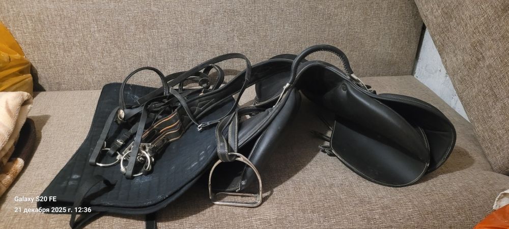 Седло для лошади TENG