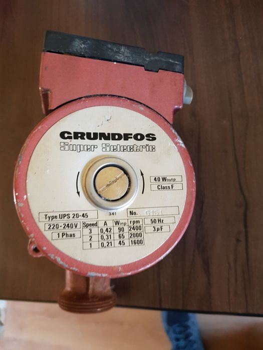 Pompă recirculare apă