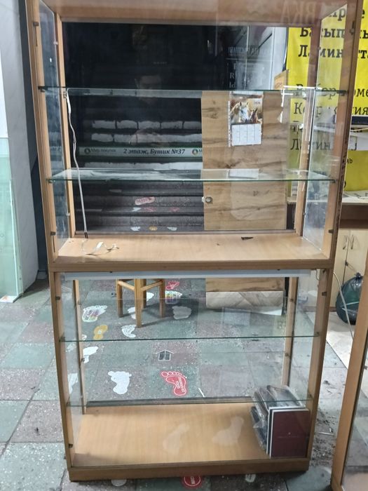 Витрина, стеклянная витрина СРОЧНО