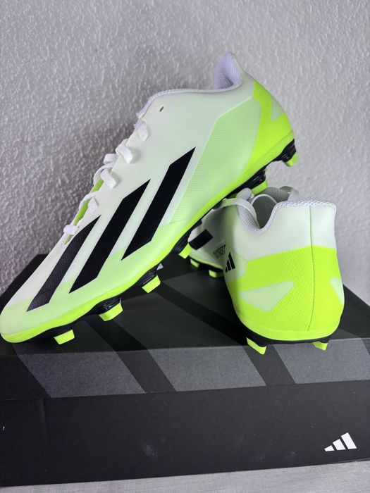Ghete fotbal Adidas marimea 44, noi in cutie