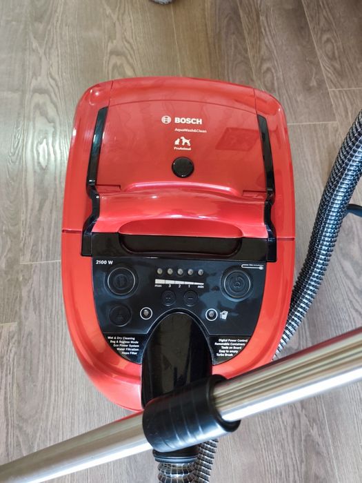 Прахосмукачка BOSCH