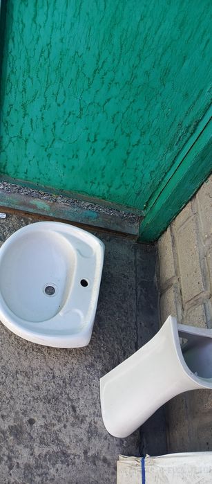 Продам раковину тюльпан