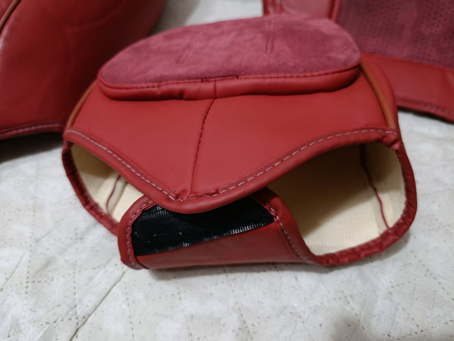 Авто чехлы в отличном состоянии.