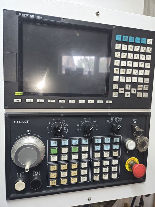 Токарный фрезерный станок с ЧПУ