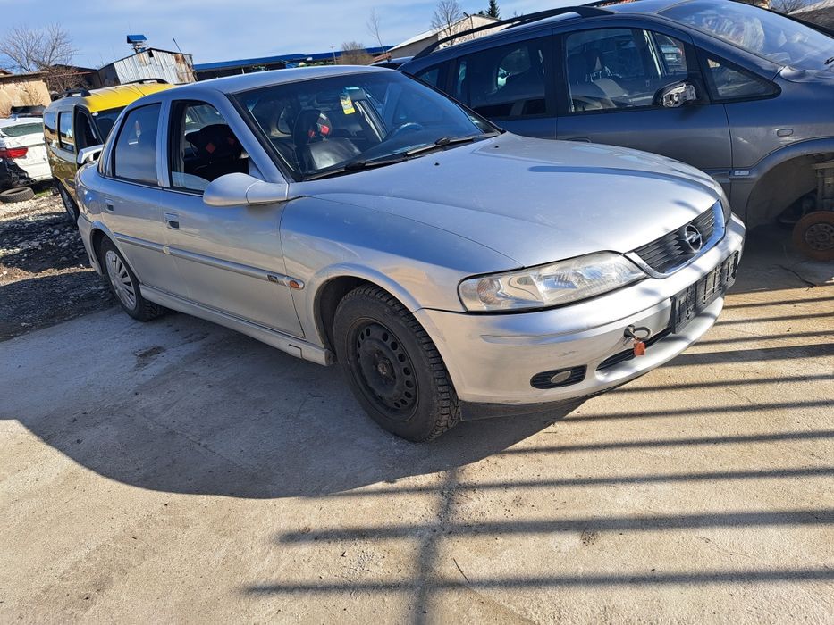 Опел Вектра 1.6 16V на части !