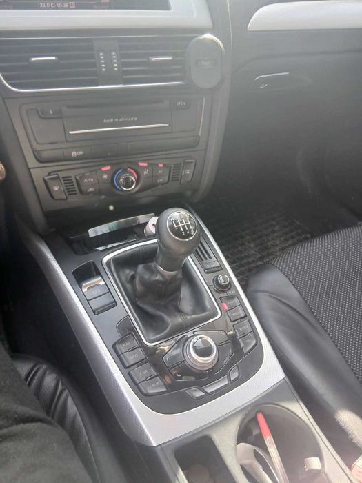 Audi a4 b8 mașină in stare buna