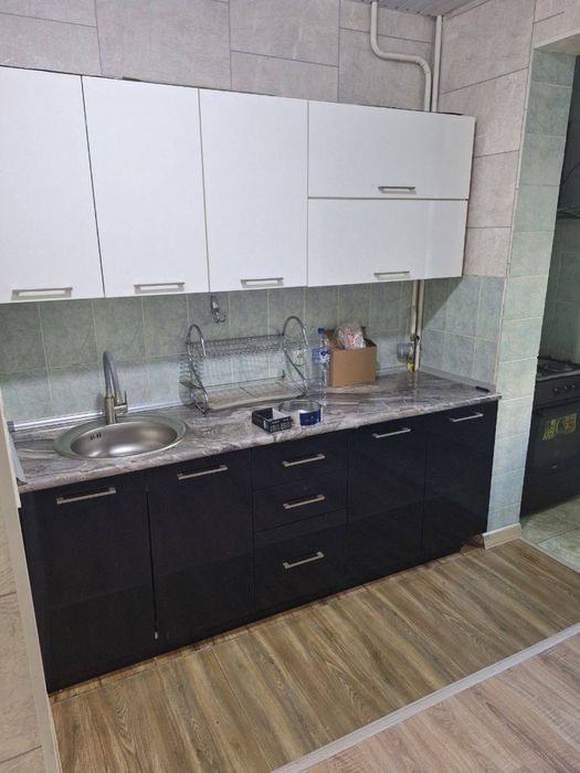 Аренда 4 комнатной квартиры Юнусабад 4 Ор-р Круг|Автосалон GM|пустая