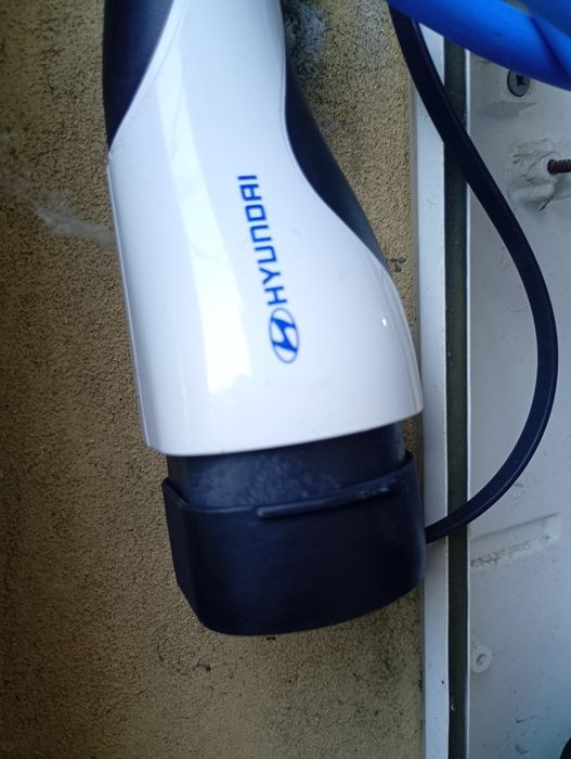 Încărcător mașina electrică