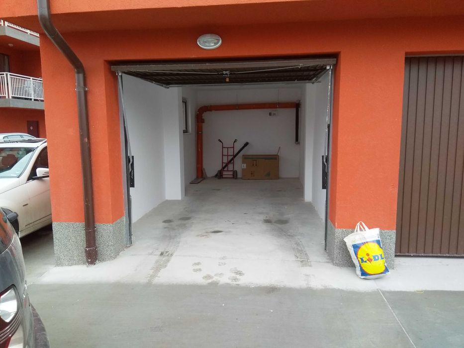 Дава се под наем Тристаен апартамент в Пловдив, Коматевски възел - 118 кв.м за 750 € - Снимка #15