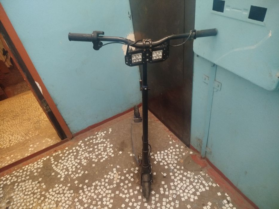 Продам электрон сомакат 2