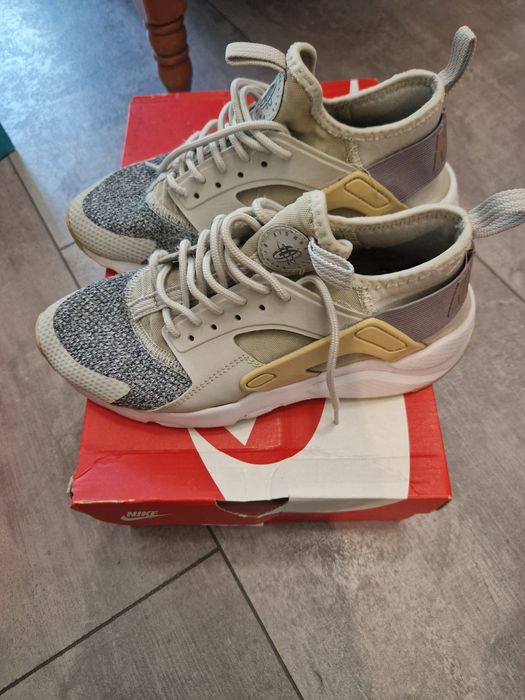 маратонки nike, puma