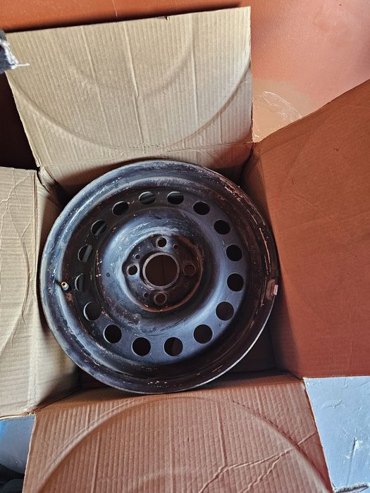 Продам 4 штамповки R 14