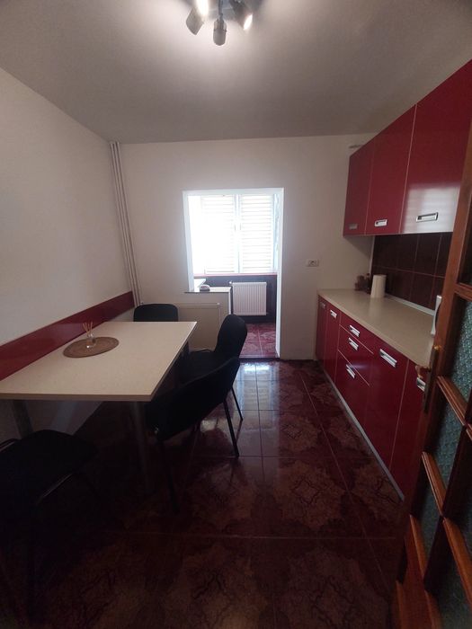 Inchiriez apartament 2 camere