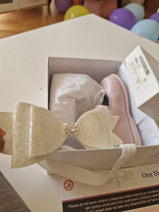 Бебешки кожени обувчици р-р 20 + подарък