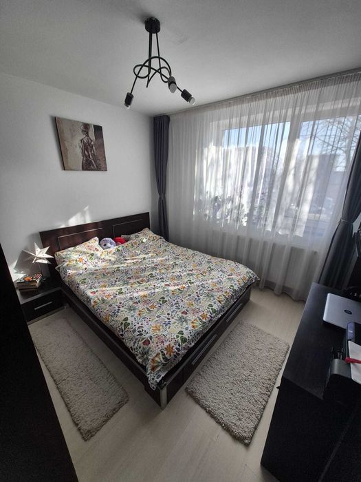 De vanzare -Propietar- Apartament 3 camere- 58 mp utili- etj 2 -complet mobilat si utilat-renovat- zona excelentă