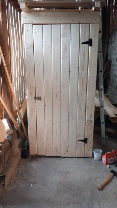 Vand afumatoare și toaleta Gradina