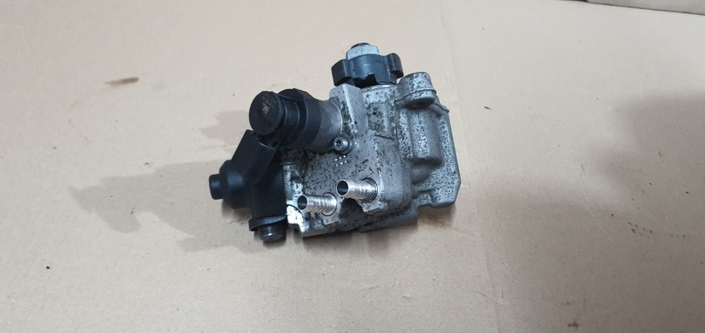 Pompa inalta presiune 2.0 tdi euro 6 04L130755D golf 7 passat b8 audi
