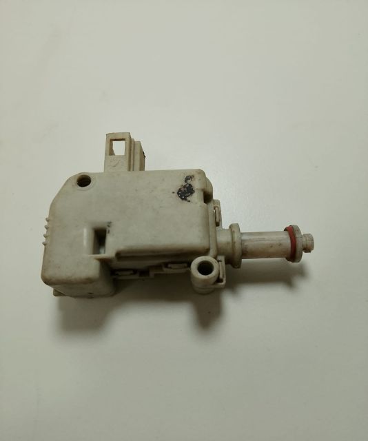 Motoras  Clapeta Rezervor 3B0959781 Audi A6  seria