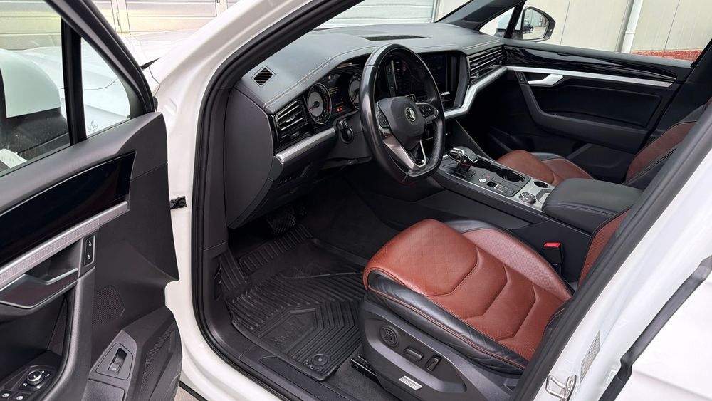 Volkswagen Touareg 2019 • 3.0 V6 • Istoric complet • Stare foarte buna