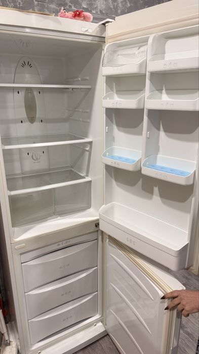 Продам холодильник